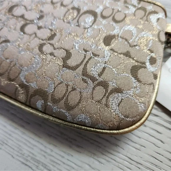 Coach Wristlet NWT - Picture 4 of 9